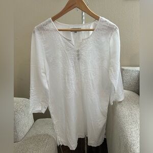 World Market White Embroidered Tunic Women’s Size Small/Medium